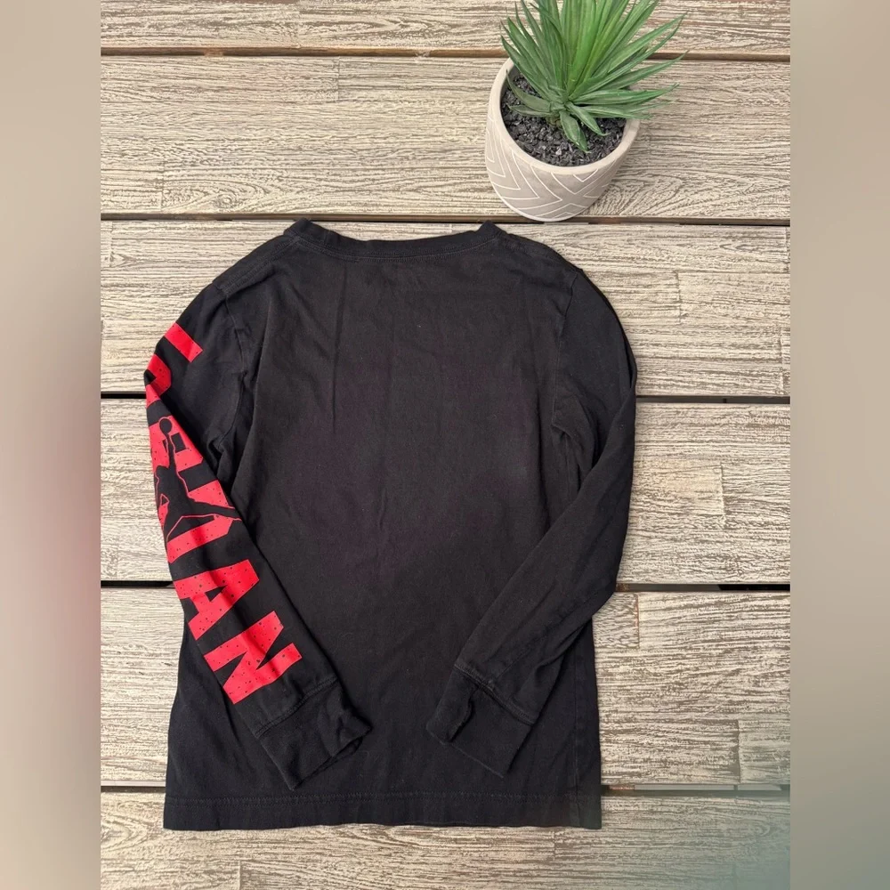Boy's Jordan Long Sleeved Black Tee with Red Logo, Sz 8-10 years